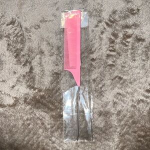 BRAND NEWW (2) PROFESSIONAL BARBER COMBS